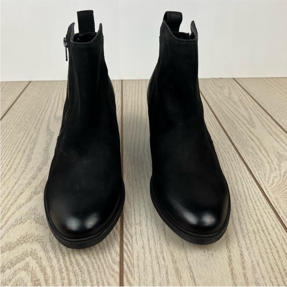 Rockport Women's Maddie Angled Ankle Zip Boots 10M Black Leather $130 - Picture 2 of 10